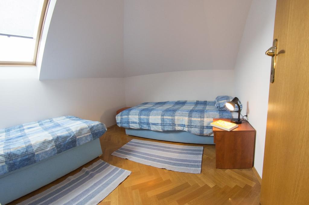 Apartment Oreskovic Otočac Exterior foto